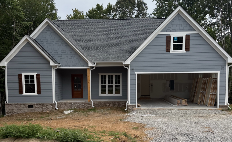 seamless vs sectional gutters chattanooga storm season